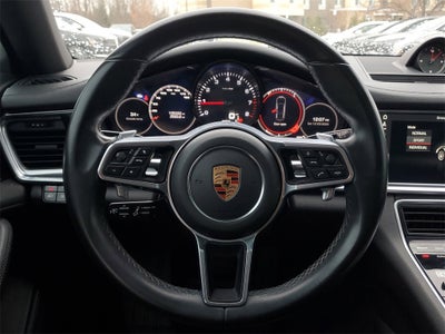 2018 Porsche Panamera 4