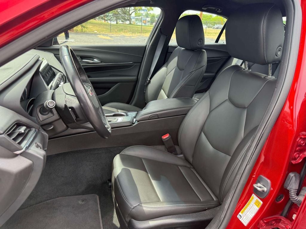 2023 Cadillac CT4 Luxury