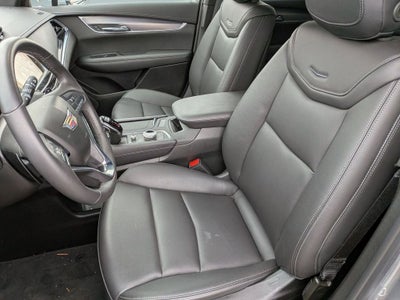 2025 Cadillac XT6 Luxury