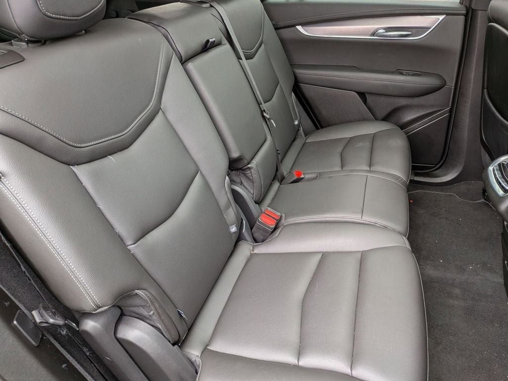 2025 Cadillac XT6 Luxury