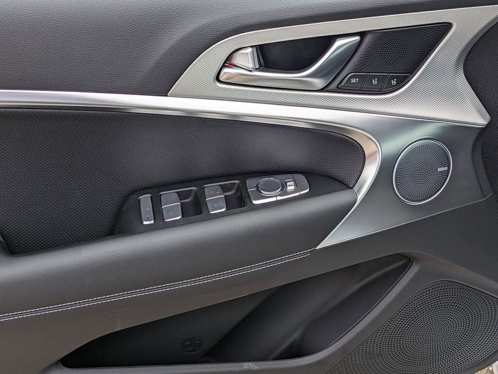 2026 Genesis G70 2.5T Prestige