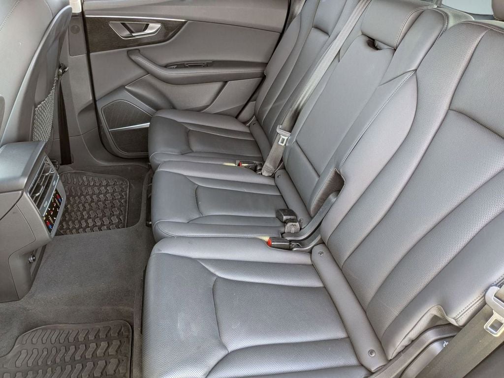 2023 Audi Q7 55 Prestige quattro