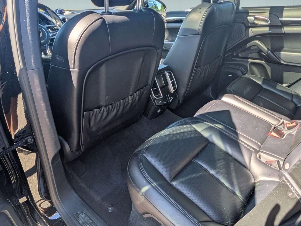 2018 Porsche Cayenne Platinum Edition
