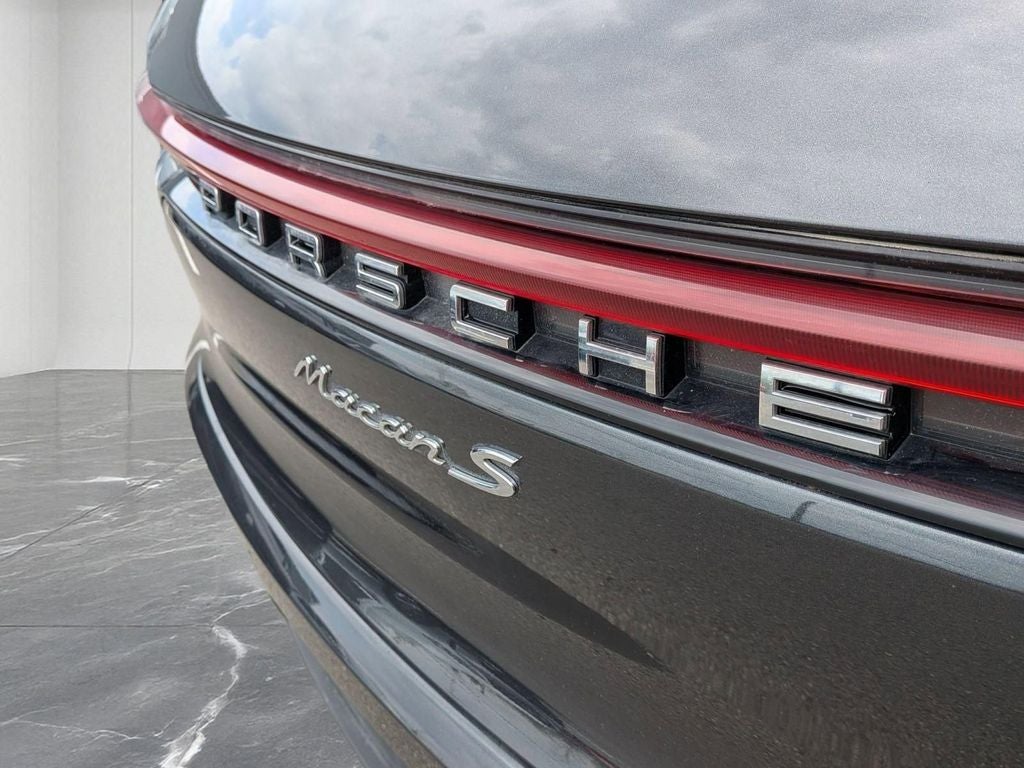 2021 Porsche Macan S